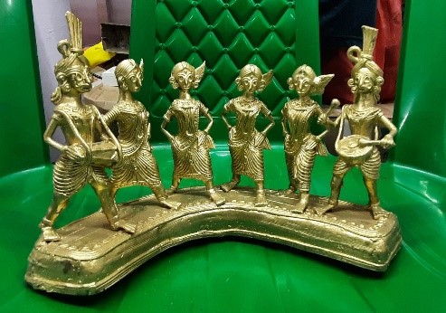 Read more about the article DOKRA’ OR ‘DHOKRA ART’: METALSMITHS OF BENGAL STILL PRESERVE THE ANCIENT ART FORM