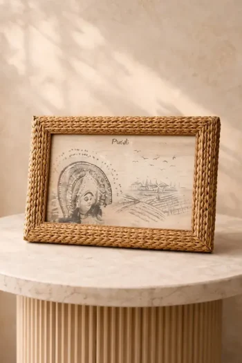 Eco-friendly Water Hyacinth Table Frame
